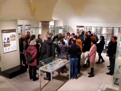 Vernisáž výstavy Archeologické výzkumy, nálezy a objevy na Třebíčsku 2. března 2023